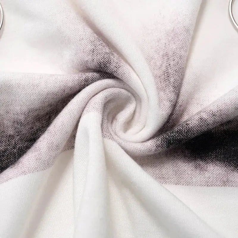 Daring Chain Cropped Tee